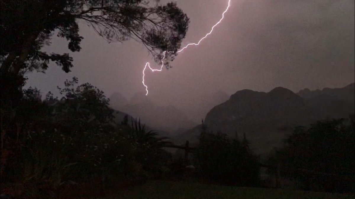 Spectacular lightening strikes on top of the peaks, turning night into day for just a second #FindBeauty at Cathedral Peak Hotel