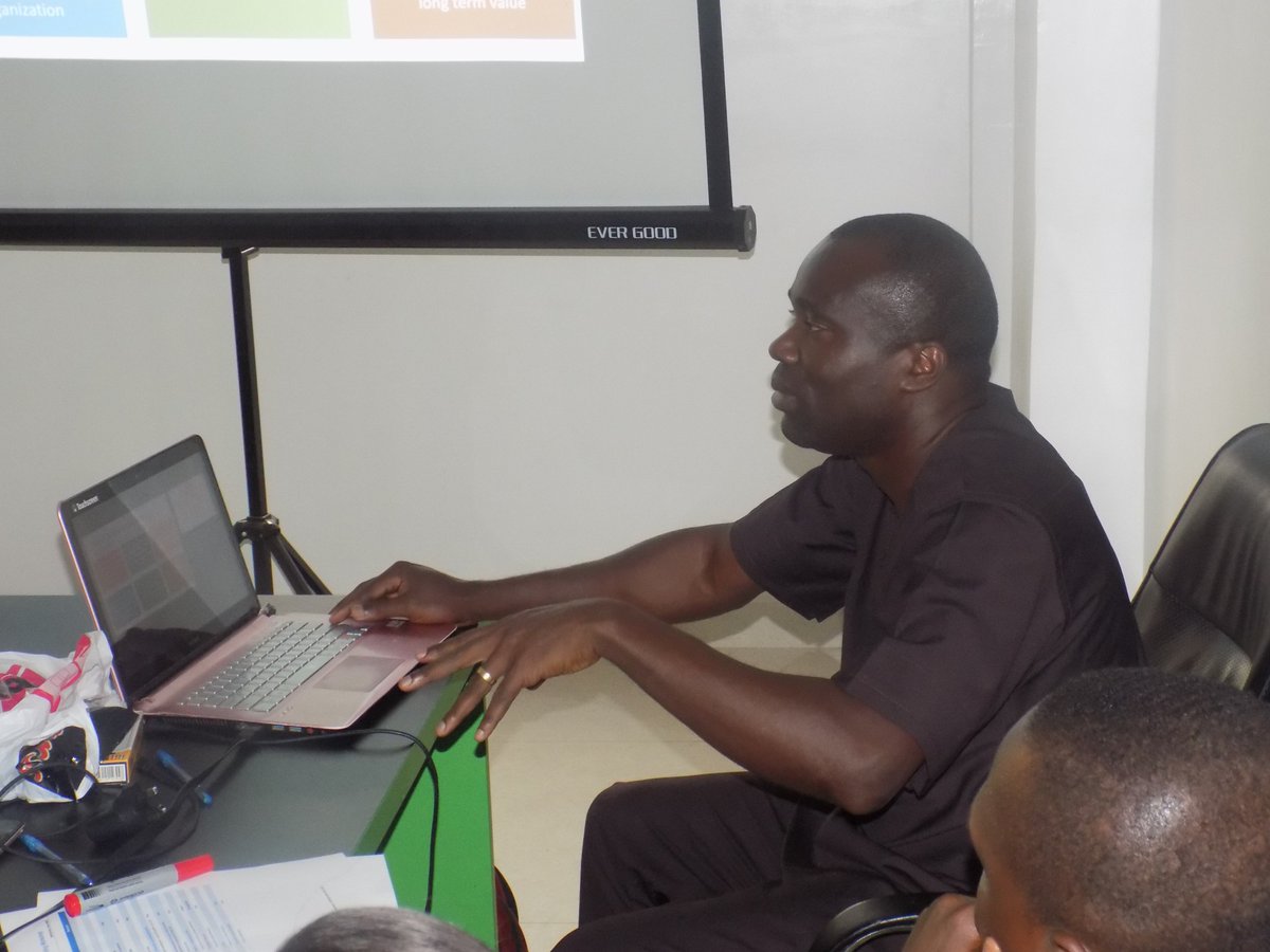 VaccineNet_NG's tweet photo. #HappeningNow A grant writing workshop on the essential elements, benefits, costs and logical framework of a project proposal.
@NCDCgov @dcl_ng @SustainableMAH
@HIFASS @VaccineNet_NG
#WmiGrantWritingWorkshop https://t.co/APMBp0eyoY