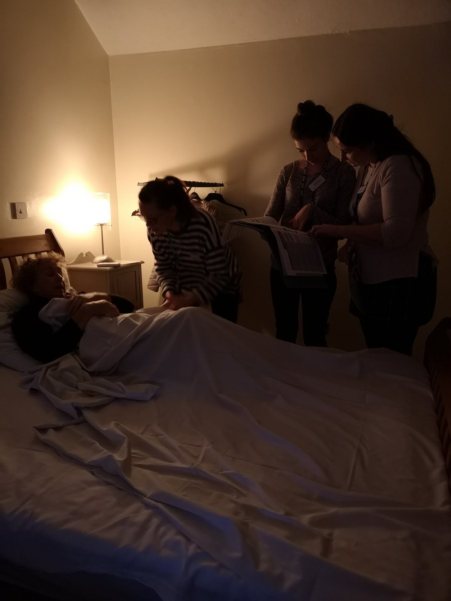 MESHstudyday's tweet image. Something's wrong. But what??? Some of our preceptees at today's study day dealing with emergencies in the home #homebirth #communitymidwives