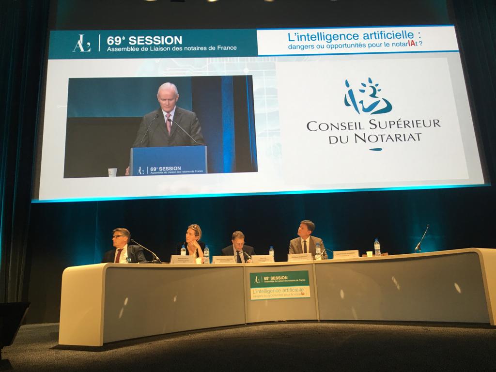 Notaires_CSN's tweet photo. #AL2018 | @President_CSN "Nous avons plus que jamais un impératif d’unité. Nos adversaires sont persévérants, nos détracteurs sont sans cesse à l’affût. Faisons seulement attention, en faisant usage de notre liberté, à ne pas offrir des armes. " #notaires #notariat https://t.co/VjTgj3h3CI