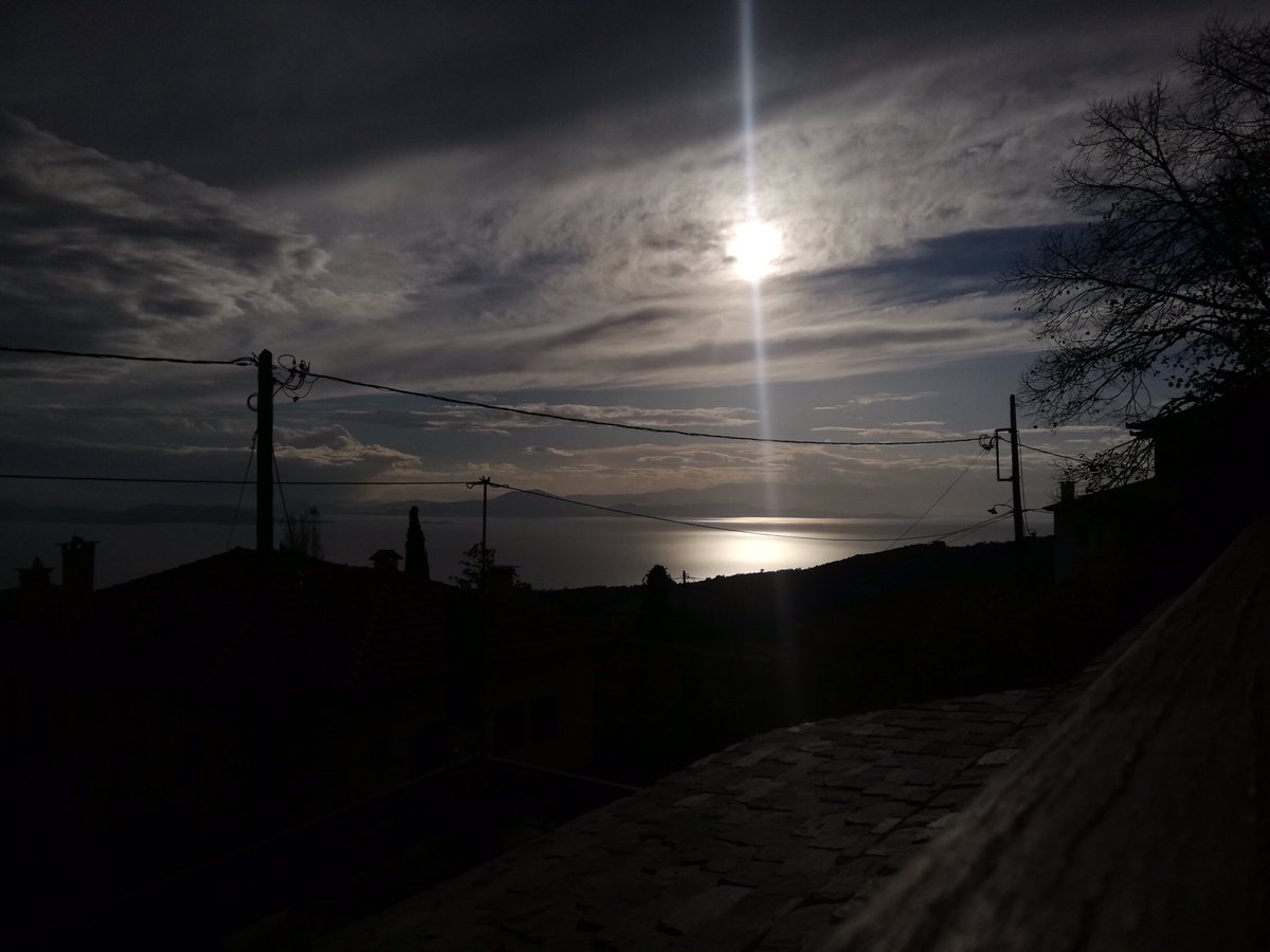 AnemoessaP's tweet photo. Good morning people #greece_travel #rainbow #travel #rainyday #greece🇬🇷 #travelblogger #travelphotography #lifeisgood #milies #anemoessahotelpilio #pelion #peliongreece #hotel #traditionalhotel #photography #hotelview #ig_greece #beauty #follow #holiday #happyholidays https://t.co/NE8qiLgMb1