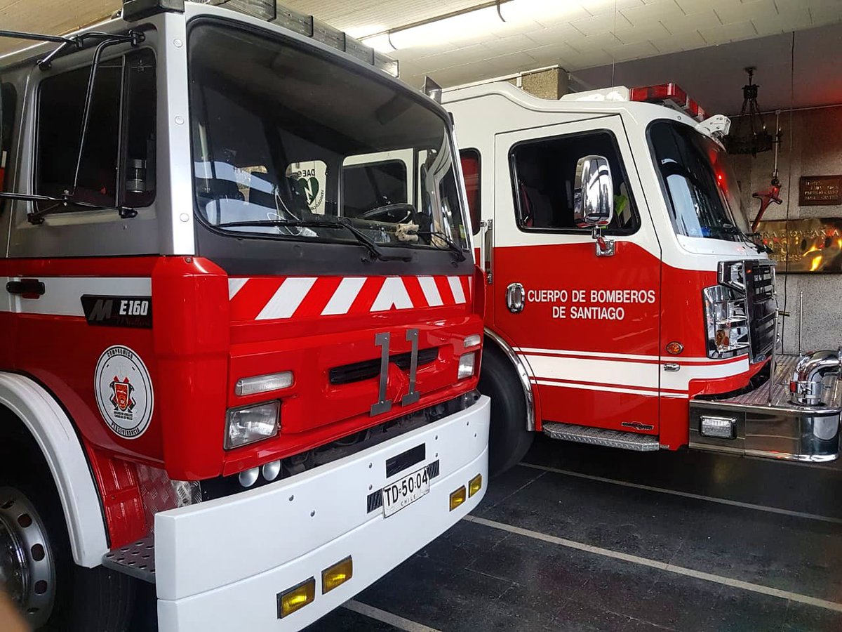[05:45] SALE B11 EN CLAVE 0-11 A TERCERA COMPAÑÍA CUERPO DE BOMBEROS DE SANTIAGO