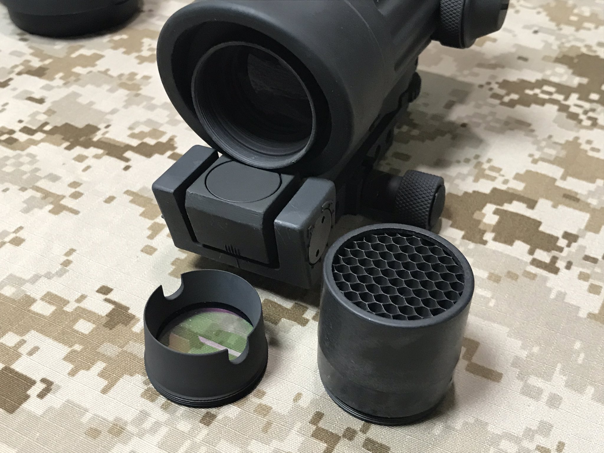 BLACKLINE в X: „実物 elcan M145 オプティカルサイトです。米軍