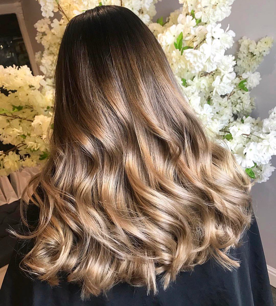 NealandWolf's tweet photo. Beautifully blended honey tones providing us with some #MondayMotivation 🤩 Photo: https://t.co/xGGvCML5n1 https://t.co/IkRPLiSnTM