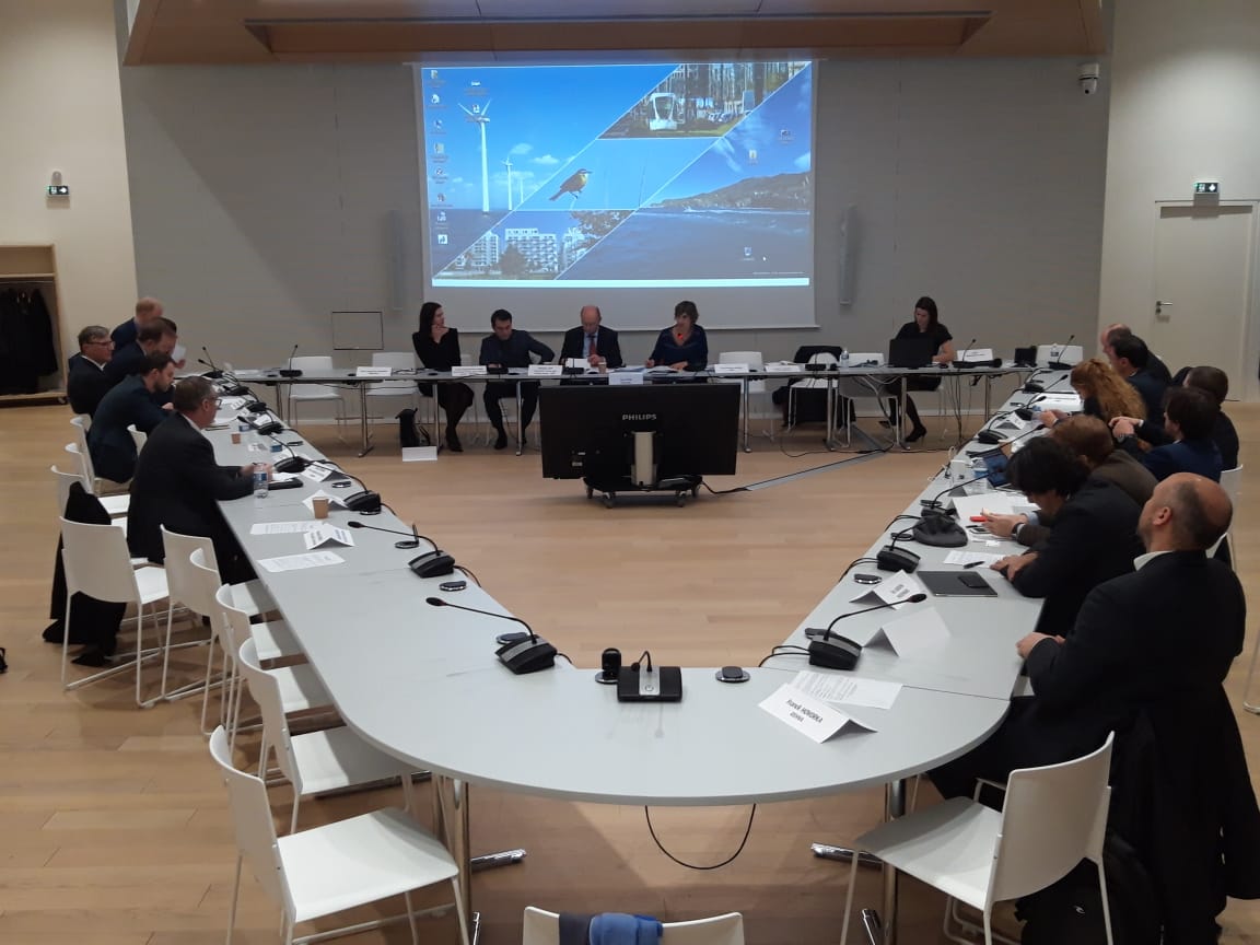 FranceEnRussie's tweet image. Dans le cadre du groupe de travail "Ville durable et intelligente" entre le #MTES et le @MNR_Government pour le #CEFIC, rencontre du vice-ministre russe M. Tchibis avec les entreprises françaises: @ENGIEgroup @Dassault_OnAir @EDFofficiel pour développer les coopérations en Russie