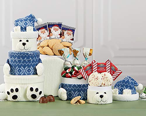 Marshmalowchef's tweet photo. Polar Bear Oreo and Candy Gift Tower. ❤️❄️🍪 More details: https://t.co/xgEqklwNtR
#christmas #christmascookies #christmascandy #christmasgifts #christmas2018 #christmastime #winter #christmasgiftideas #christmasdecor #candy #cookies #dessert #kitchen https://t.co/YLvtOtuvFF