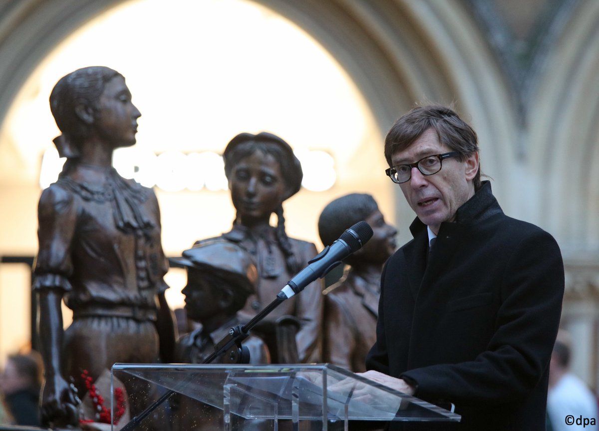 GermanAmbUK's tweet photo. Deeply moved and honoured to have met so many Kinder and their families at yesterday's ceremony commemorating the Kindertransport at Liverpool Street Station. Their fate reminds us to stay alert in order to recognise and fend off attacks on our open, tolerant and humane society. https://t.co/KiFNGUP5xp