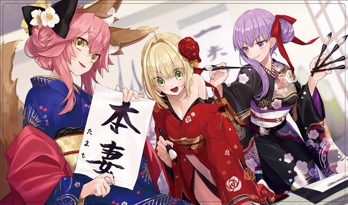 C95新作情報④
FGOより、「玉藻•ネロ•BB」のプレイマットとスリーブになります。
イラストは桧野 ひなこ様(@hino7co) になります!
(C95よりプレイマットのサイズが600×350になりました) 