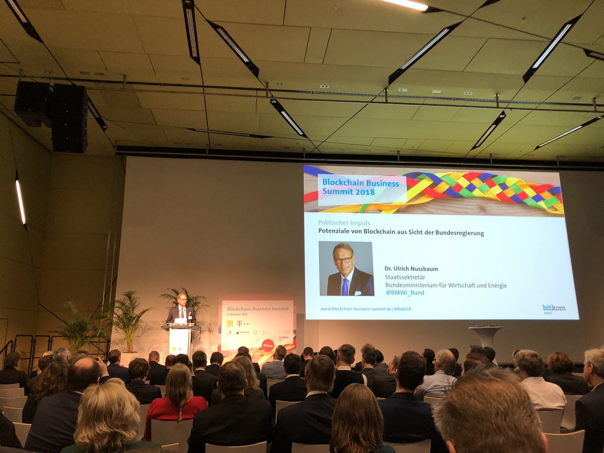 VECTURAFAST's tweet image. #blobs18 Potenziale von Blockchain aus Sicht der Bundesregierung ... passt die Technologie zur #DSGVO ?