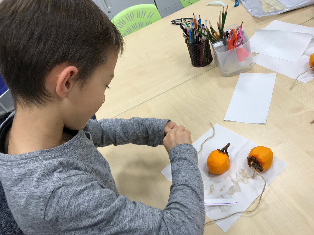 asijJessee's tweet photo. #G2JPClass prepared to make dried parssimoms, which is one of the Japanese traditions in winter.  More to come for 2nd graders this year! https://t.co/nUJPkwA9xd