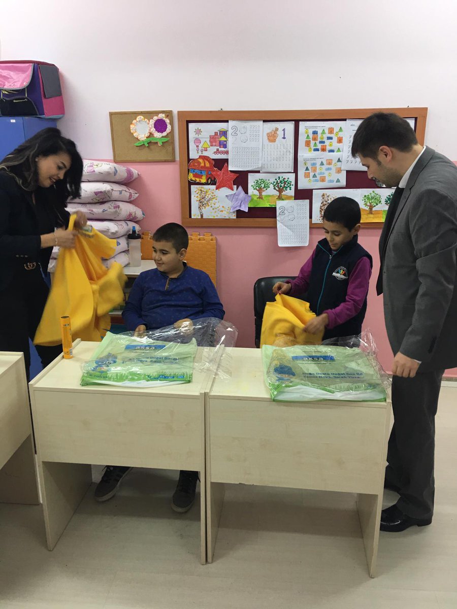 Farkında ol, Duyarlı ol, Engel olma!
Gelin engelleri birlikte kaldıralım.   #canyoldaşım #enerjimseninle #Farkındalık #3aralık