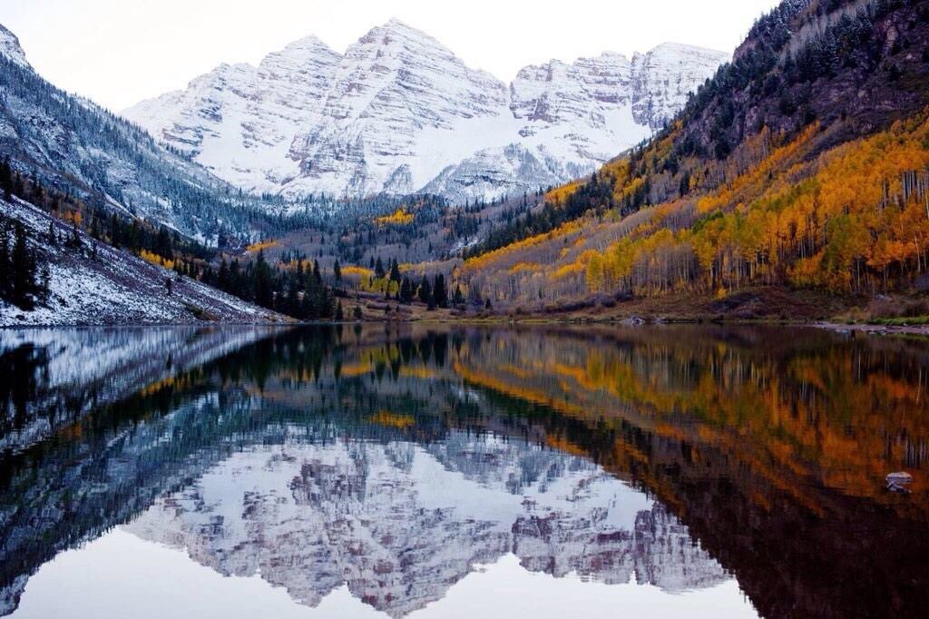TravelBuzzWorld's tweet photo. Who wants to go skiing/snowboarding? Contact us to plan your perfect trip! https://t.co/QPFKsf0gXb