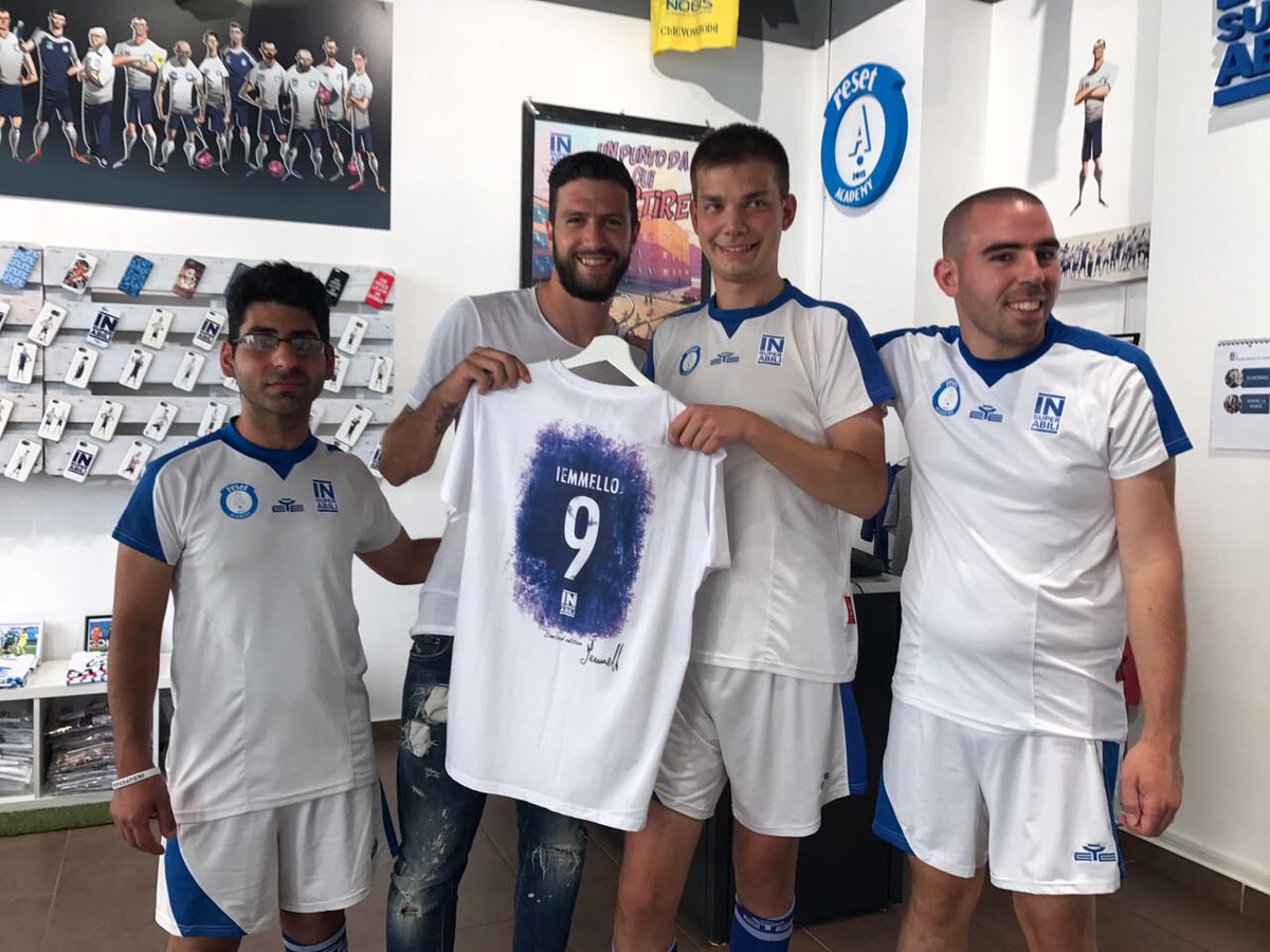 iemme99's tweet photo. Io sto con gli @insuperabili_it !

#GiornataInternazionalePersoneDisabili https://t.co/UHZx9hHVig