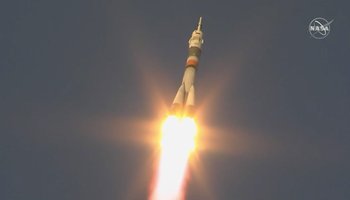 3 new crewmembers launch to space station after Russian rocket failure in October trib.al/THYN3c9