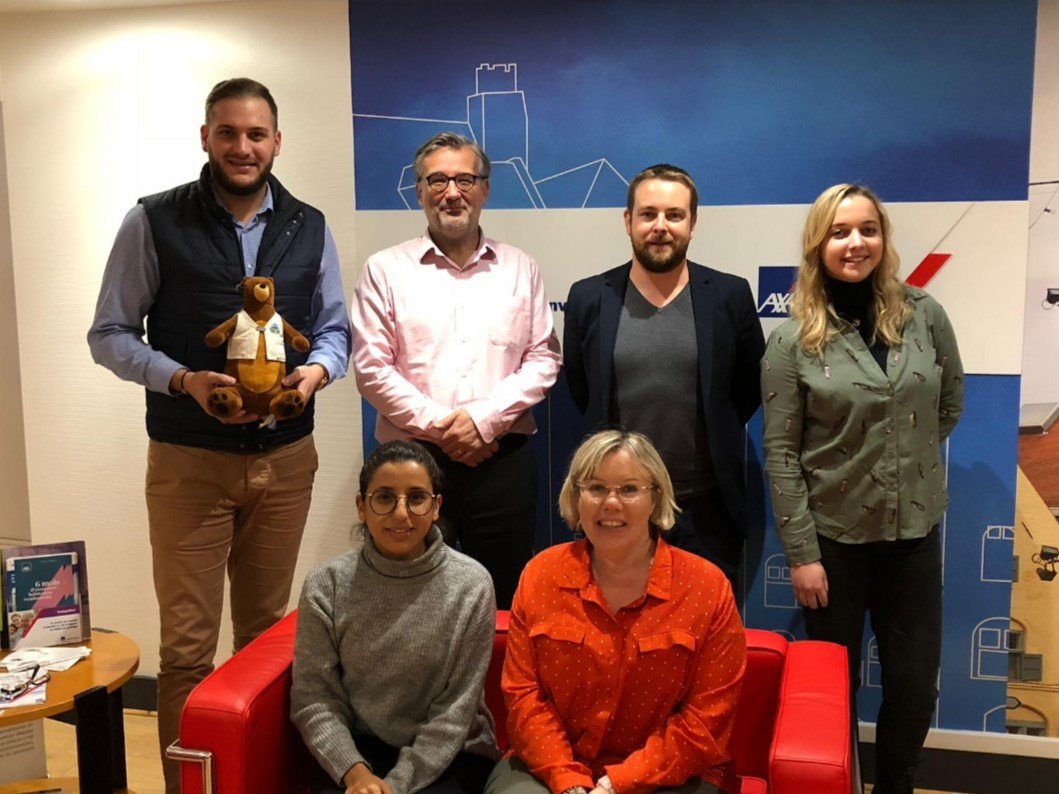 Notre petit 🐻 #Codey a été accueilli comme une guest star lors du déploiement de l'Agence <a href="/AXAFrance/">AXA France</a> de Vincent Chaudré et Bernard Regnier à <a href="/VilledeReims/">Ville de Reims</a>. <a href="/RodolfoTonti/">Rodolfo TONTI</a> et @margaux_wnt étaient présents pour montrer les bons gestes outils <a href="/SalesforceFR/">Salesforce France</a>.