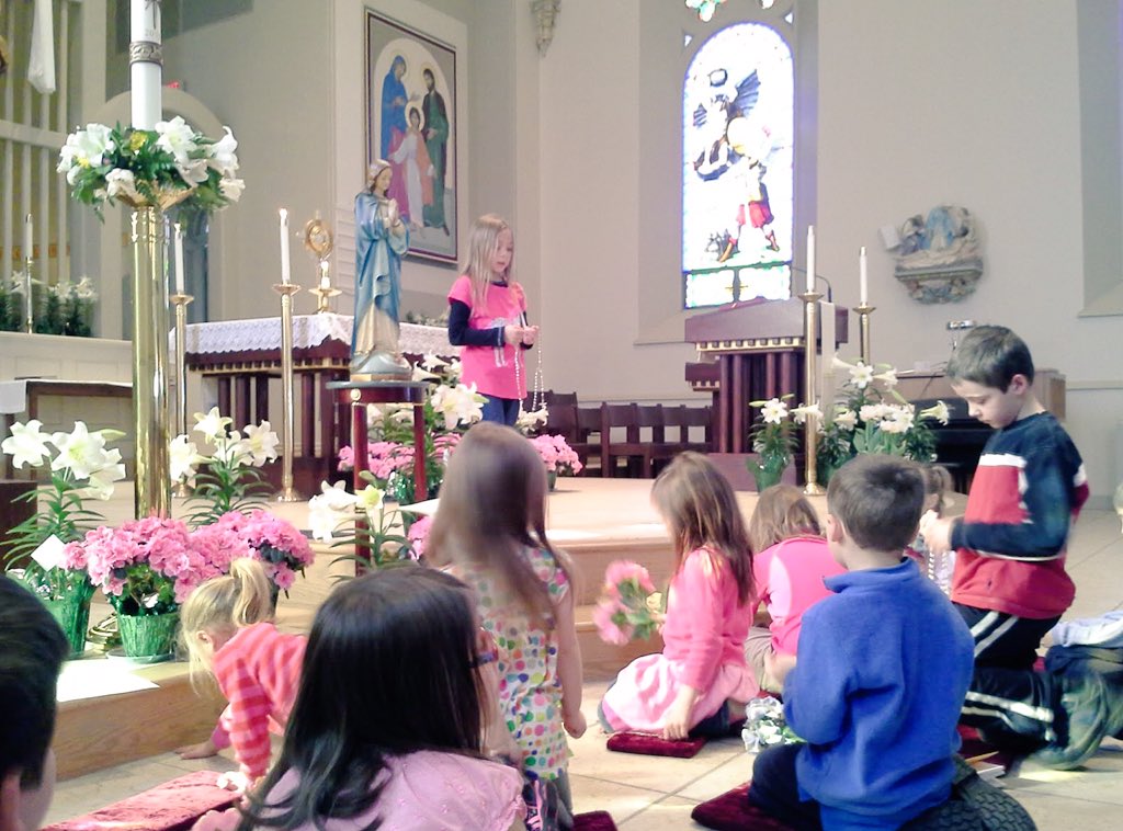 HolyAdoration's tweet photo. You must propagate veneration to the Blessed Sacrament with all your might, for the devotion to the Holy Eucharist is the queen of all devotions✝️
Pope Benedict XVI
#HolyHour #CatholicFaith #TheEucharist #CatholicEducation #HeIsPresent #AdventIdeas #Advent #MondayMotivation https://t.co/c9LdD9vnRc