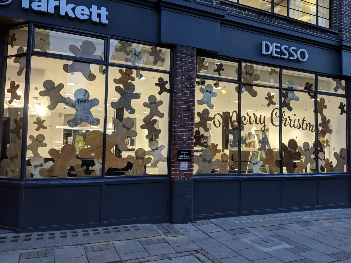 Desso_UK's tweet photo. Are you feeling festive yet? If not, just pop by the Tarkett DESSO London Showroom and take a look at our new window display - designed to inspire the Christmas spirit! #MerryChristmas #GingerbreadMeetsLVT @TarkettUK https://t.co/OSbBgEuBbJ
