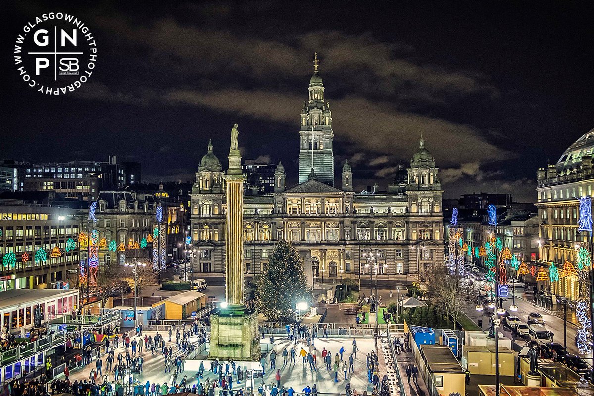 Now... what at CRACKER!!! A ‘Christmas cracker’... ho ho ho!!! Check out our friend <a href="/GlasNightPhoto/">Glasgow Night Photo</a>! If you'd love to get your hands on your very own print of any of the photos, give us a call &amp; we'll take your order on their behalf. Call >>> 0141 440 2881