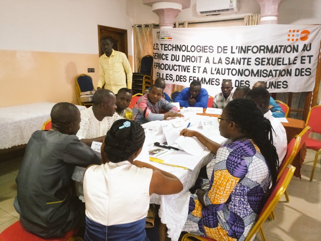 COLIKOOs's tweet photo. Actuellement à #Azove au #Benin, pour parler de #ViolenceAgainstWomen avec des leaders communautaires.
#Wasexo https://t.co/KJAwbIHkQx