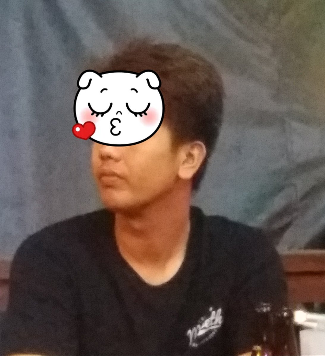 DAarzadon's tweet image. We talked about yung tungkol sa mga trabaho namin. Pero I realized hindi man lang namin nakuha ang names ng isa't-isa. Puro na lang #RandomGuy eh.