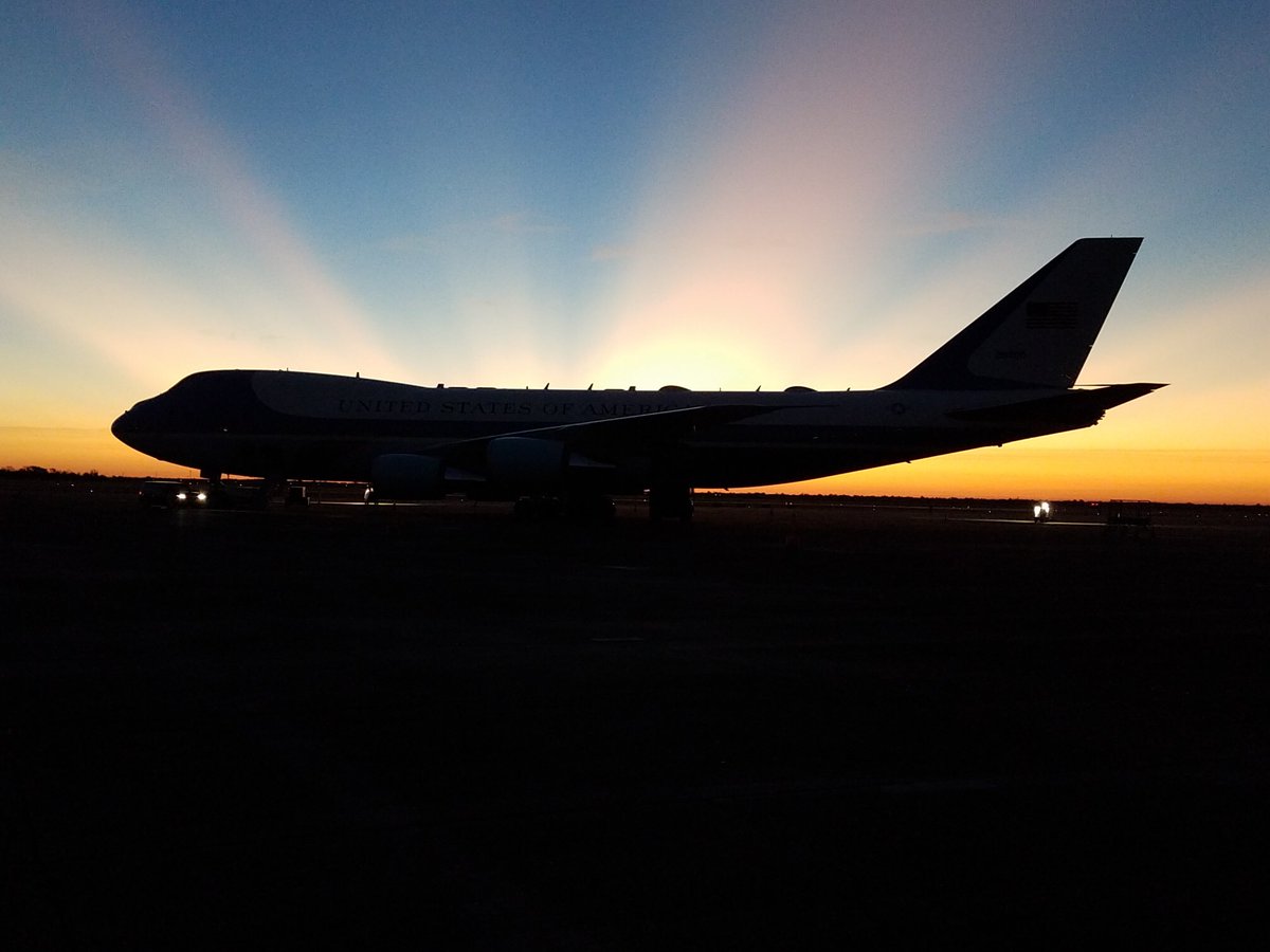 Jim McGrath (@jgm41) on Twitter photo 2018-12-03 12:45:30 #Remembering41 #Bush41 #Remembering41 #Bush41