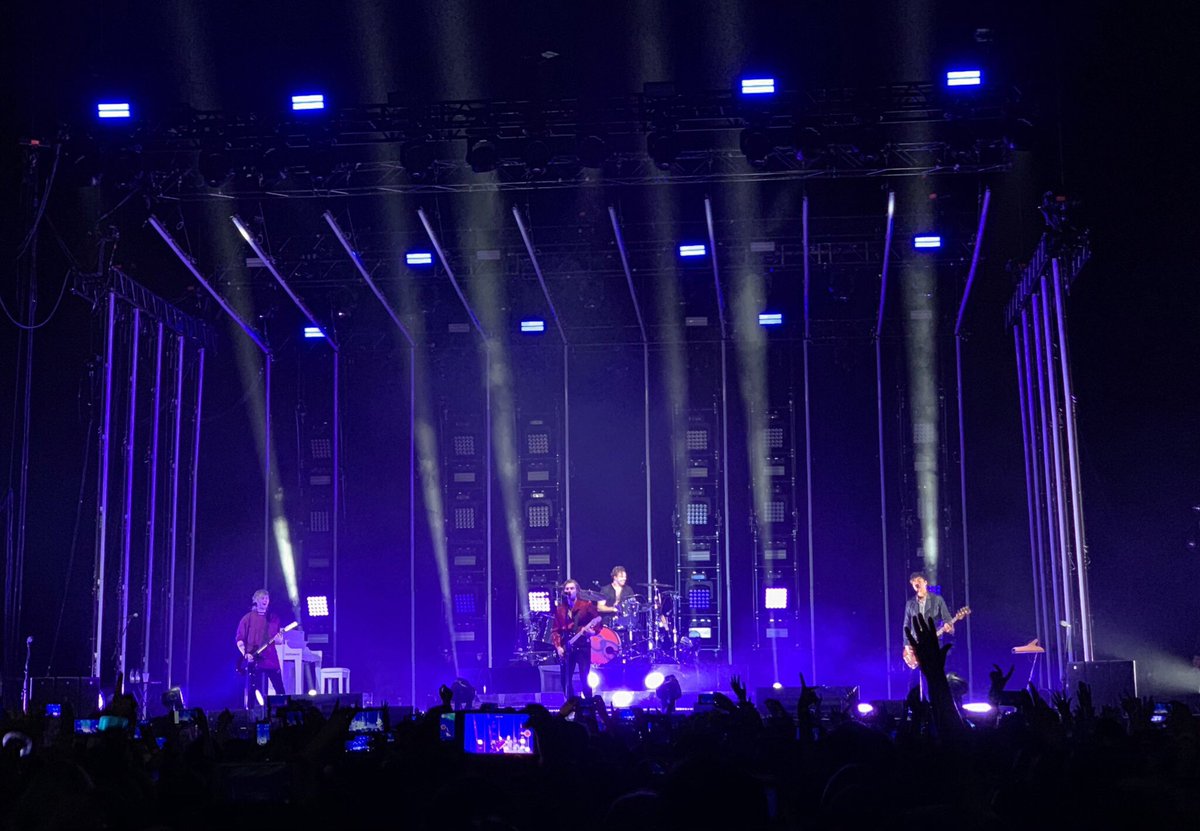 biebsjaria's tweet photo. This band means everything to me. Their music has changed my life and so many others. I’m so proud of how far they’ve come and I’m proud of being a part of this band's story #7YearsOf5SOS https://t.co/OGxLaYtfJA
