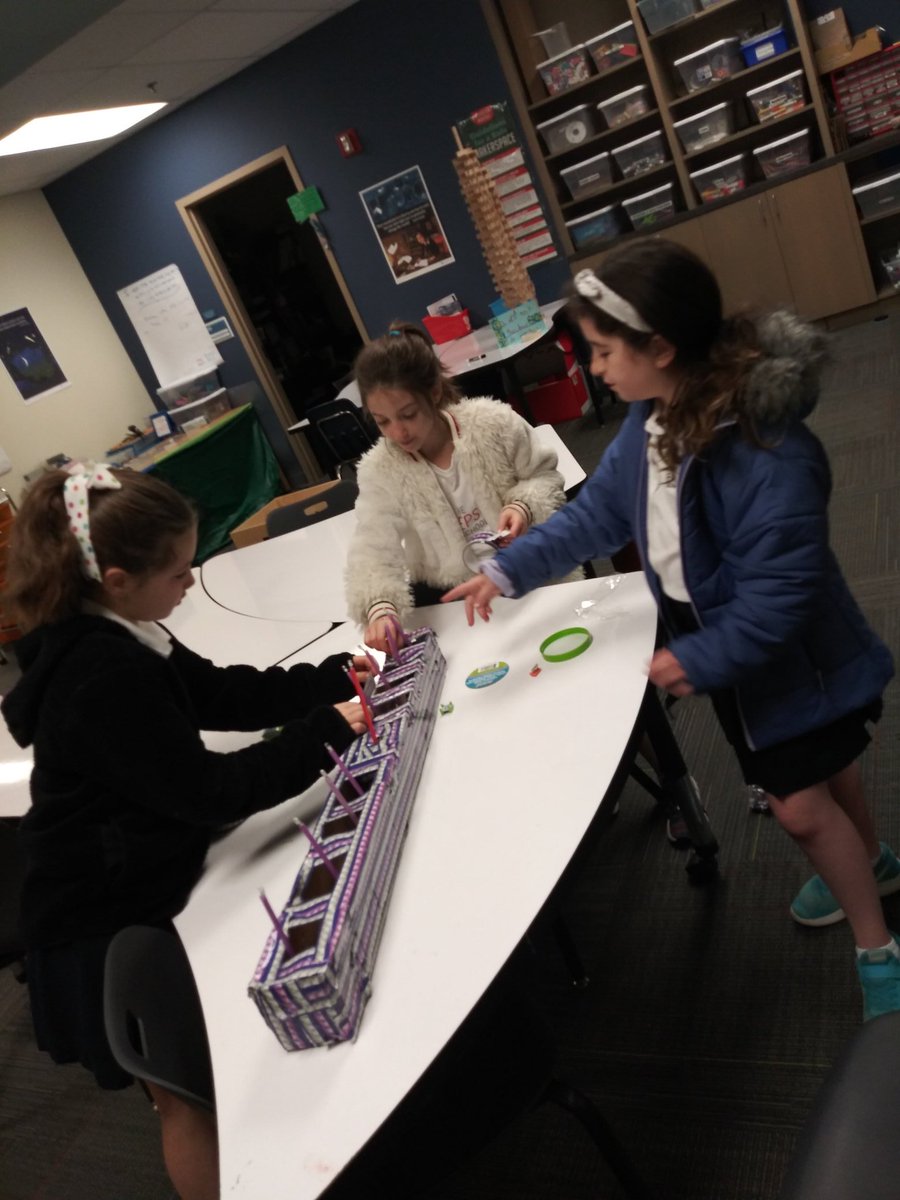 barrigertz's tweet photo. Happy #Hanukkah from our #makerspace @EpsteinATL #makermornings #marvelousmornings https://t.co/FyEk2n6GSJ