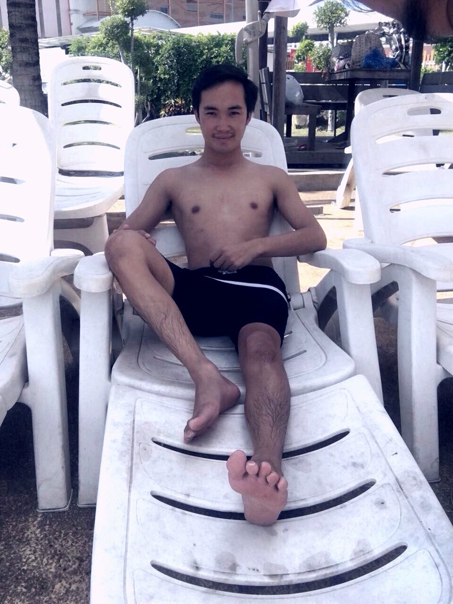 7_photto's tweet photo. ถ้าพี่พร้อมเปย์... ผมก็พร้อมเยพี่เหมือนกัน 🤘🤣 #จะเยก็เปย์มา #photto https://t.co/H6lCjQCPV7