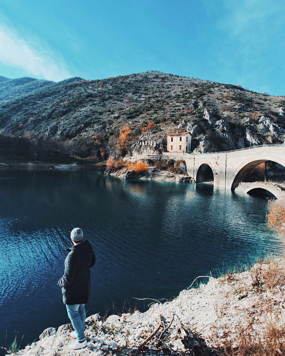 Il Lago di San Domenico è meraviglioso 😍 #Abruzzo #villalago 

Instagram: instagram.com/p/Bq7NTBln_3M/