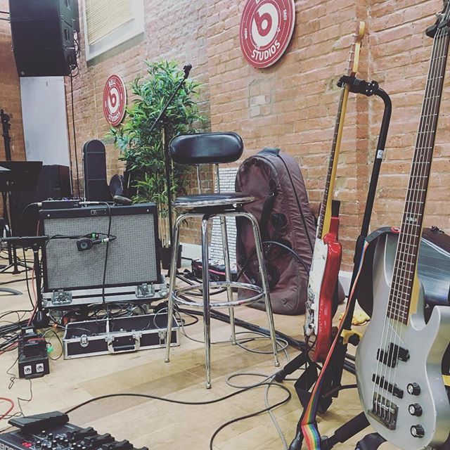 Enjoying this journey with @swindleuk and the band brining these tunes alive and very grateful to be here. Tomorrow is going to be special #bellstudios #bitsofguitar #bitsofbass ift.tt/2BOdhWo