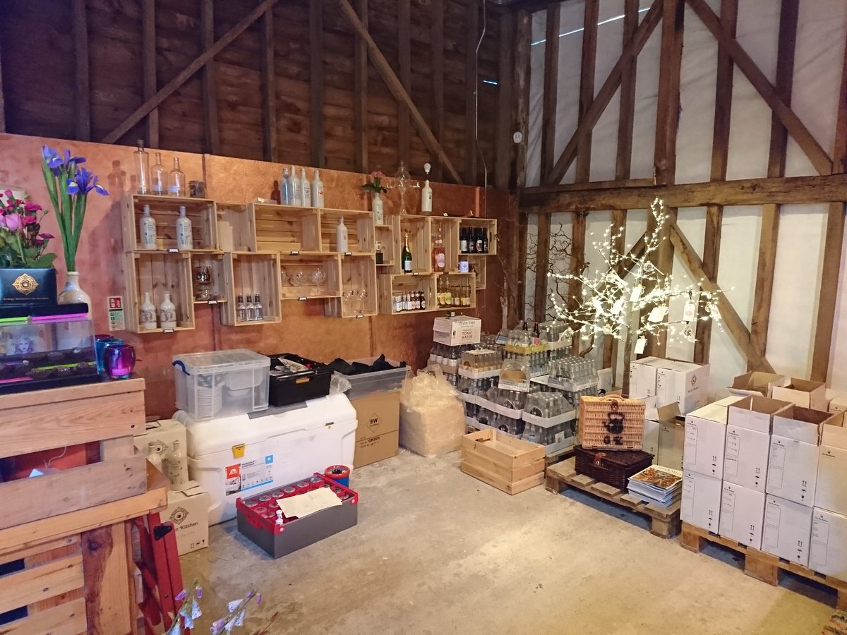 i_t_routine's tweet photo. Loved visiting @theginkitchen this morning to pick up some #dancingdragontail for our gin bar this Thursday's #awards @PorscheGB #mayfair - very excited to be showcasing #interrupttheroutine with such wonderful gins P.S. #ginkitchen have a #christmasfair this Sunday (9th)!!! https://t.co/arjTZ0UcFP