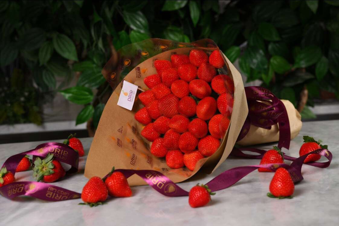 بوكيه  الفراولة 
يقدم بمفهوم جديد ومختلف لعشاق الفراولة
من دريب جوس