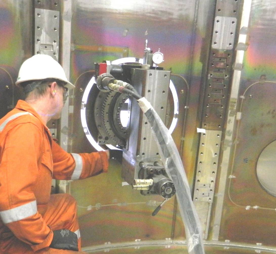 insitumachining's tweet photo. Sometimes 'normal' equipment is unsuitable and an innovative solution is required. Normal tooling for trepanning 610mm dia holes into a 3.5m diax25mm wall thick stainless steel vessel would unsuitable. A milling tool on a rotary table was selected as the most effective solution. https://t.co/6avtnIpm11