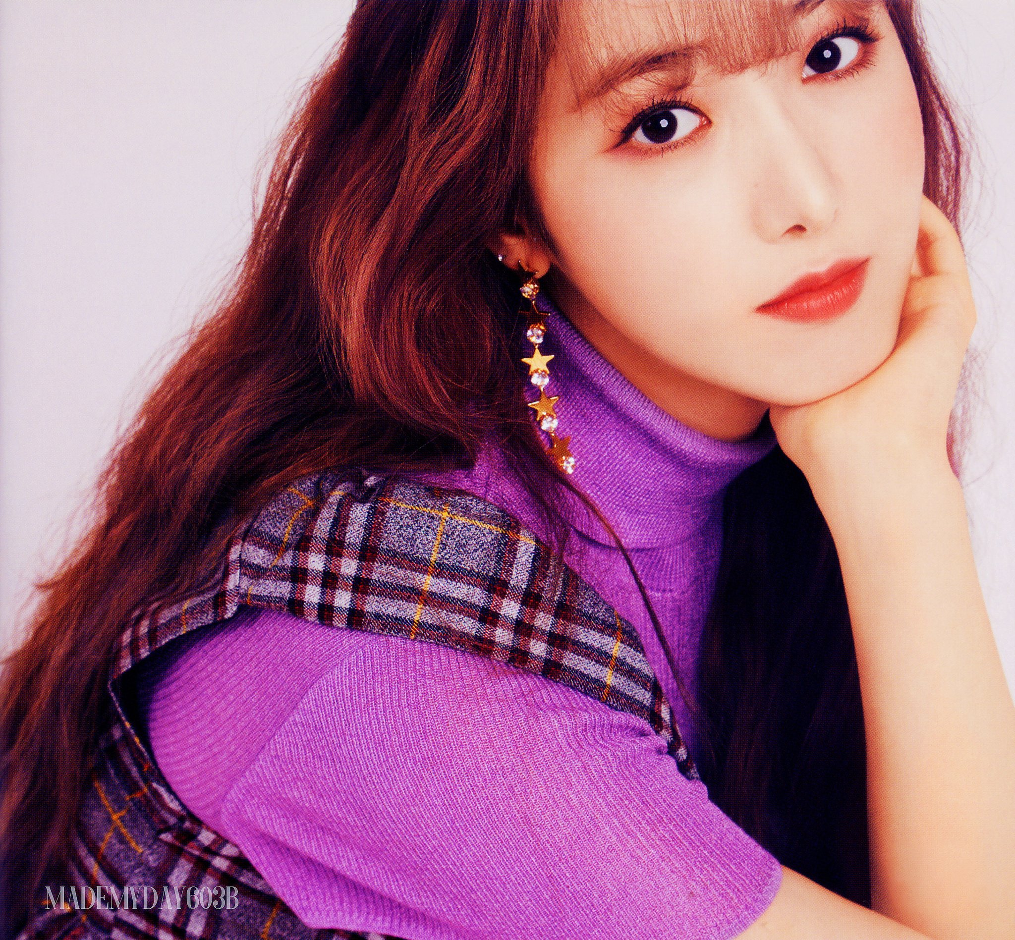 GFRIEND、初のフォトブック4月25日発売 - TOWER RECORDS ONLINE