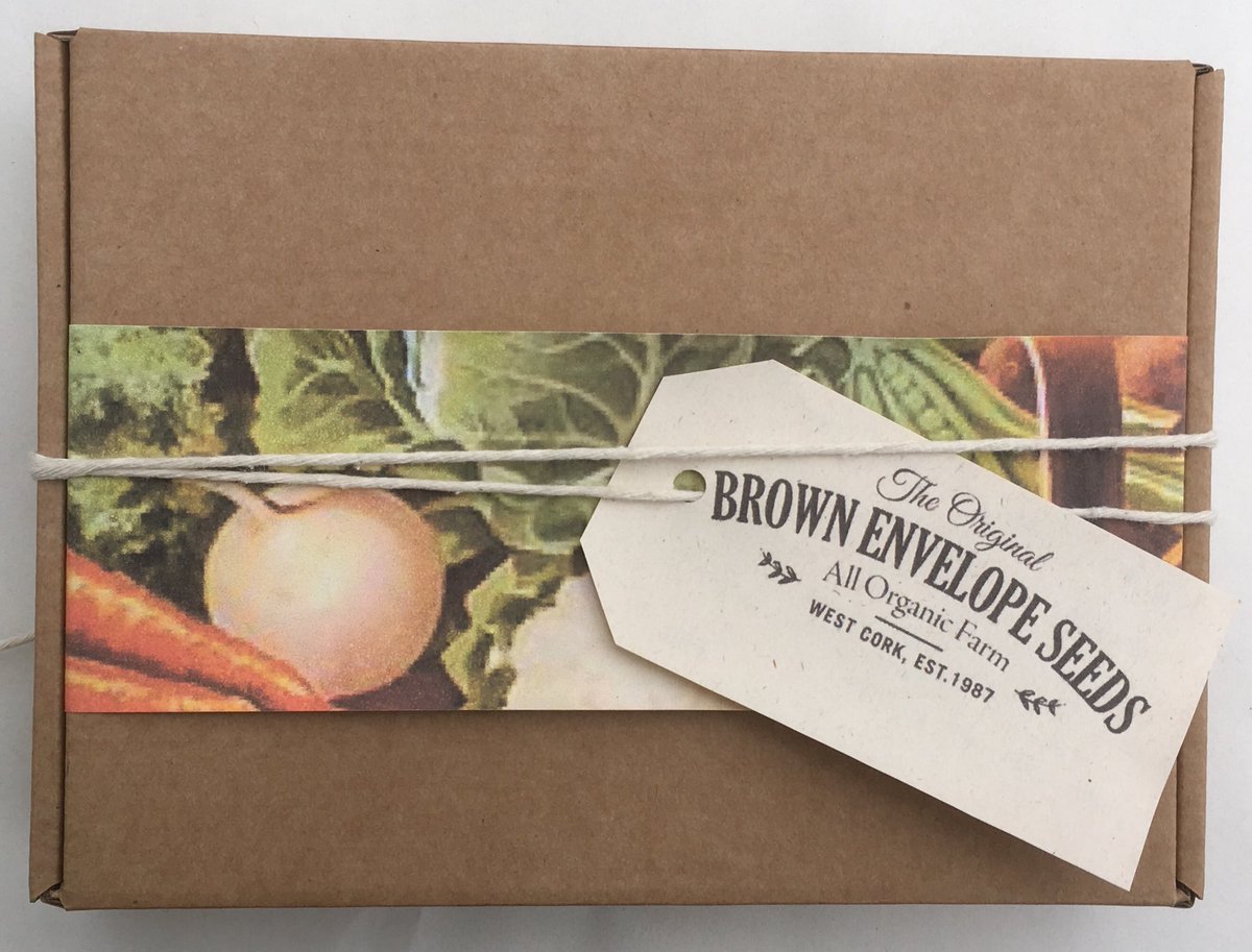 MadsMcKeever's tweet image. Kitchen Garden seed box, 20 packets of seed €50 #giftsforgardeners #plasticfree packaging #opensourceseeds brownenvelopeseeds.com/mobile/Categor…
