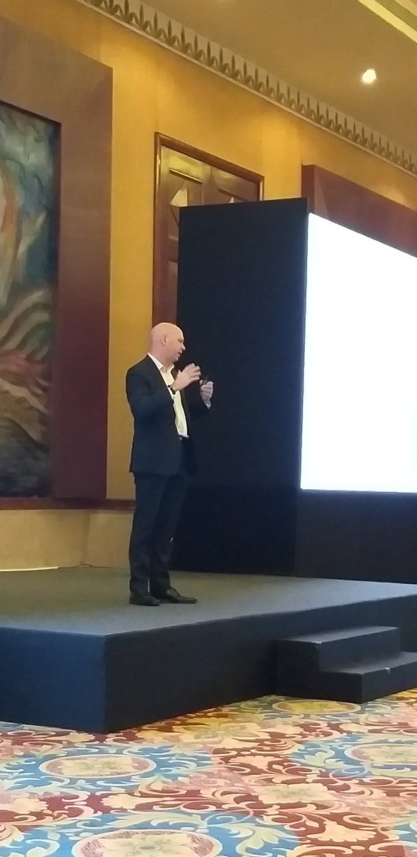 AtlasCopcoIndia's tweet photo. Mr. Conrad Latham, General Manager, Compressor Technique, #AtlasCopcoIndia sharing his insights on the universe of  #CompressorTechnique innovations and it's applications #SeeingIsBelieving #CreateWithSustainability https://t.co/Hilfvsd8Nq