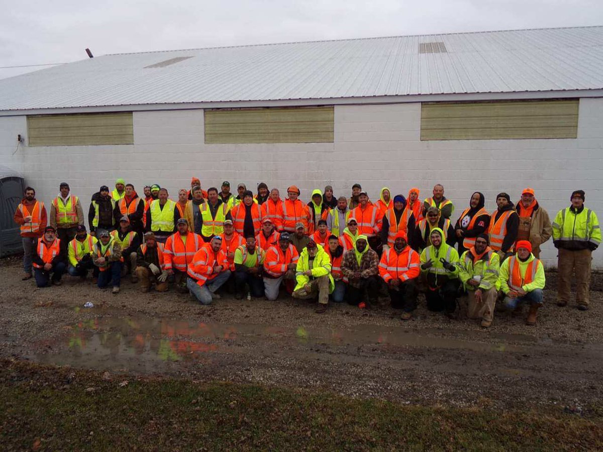 RodneyDavis's tweet photo. Met with the Laborers Local 477’s Brad Schaive and his Emergency Response Team that spent Saturday night and all day Sunday cleaning up my hometown. These men and women are just part of such a great effort to help Taylorville recover more quickly! https://t.co/KFKRj5mLSZ