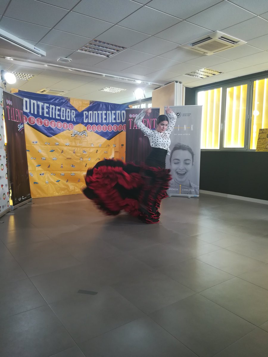 comutopiartv's tweet photo. Continuamos #UMATalentShow2 🤩#AnaSanchez canta una versión de "Warrior"#DemiLovato 🎤, @15smiile olé que arte!! 💃,#AnaCalderon acompañada de su ukelele,#wasy nos contagia el movimiento con un #bailecontemporaneo, @bluexsaetre/@paula_saurio cantan una versión de @RozalenMusic https://t.co/KUH6ScGR8A