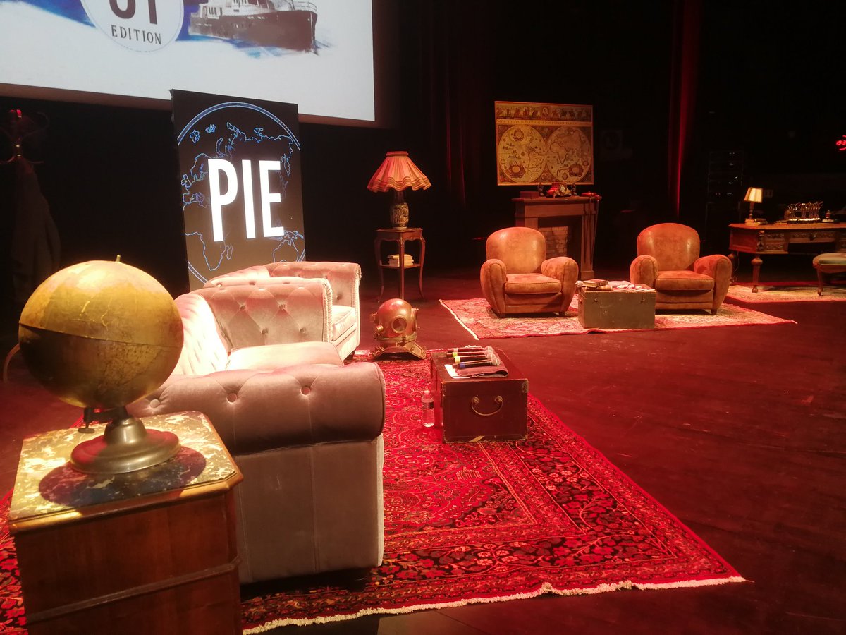 PrixImage's tweet photo. La scène du #pie2018 en hommage à #julesverne. Les organisateurs ont invité ce visionnaire, répondra t il présent ? Réponse à 20heures. https://t.co/ddvy8ZA4BD