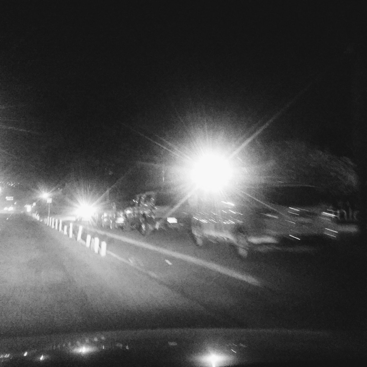 Ponlededo's tweet photo. Autos estacionados sobre banqueta en fiestas @BotanicoCLN . mira @SSPyTM_Culiacan te anticipo q en dic y enero hay fiestas los fines de semana. Solicito q se respeten las leyes de tránsito. #Culiacán #PuroSinaloa #SentidoComún #JesúsEstradaFerreiro https://t.co/KoDTofTSVx