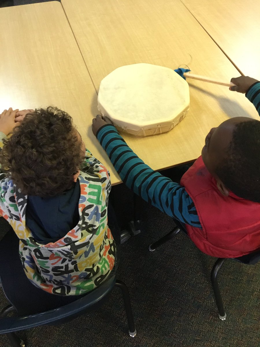 ChantalUlicny's tweet image. Students created #repeatingpatterns using our #Indigenousdrums #makingmathreal #JumpMath @AssumptionOCSB