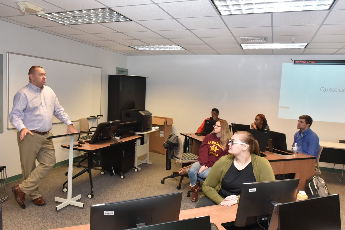 Today, Senator @BrianPettyjohn spoke to students from the the Owens Campus in #GeorgetownDE during their accounting II class, explaining the state budget process. Thank you, Senator Pettyjohn, for visiting the College and your support. #netDE #DTCCPride