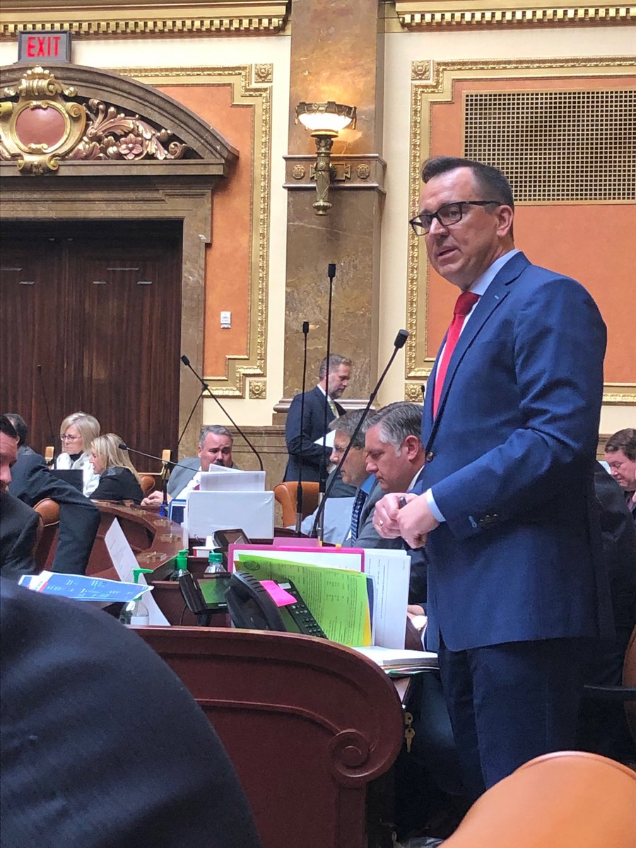 RepBriscoe's tweet photo. Speaker @GHughes51 starts the debate on medical cannabis in Utah. Presenting the compromise bill alternative to Proposition #utpil #medicalmarijuana #MedicalCannabis #UTProposition2 https://t.co/or1SZWoRYJ