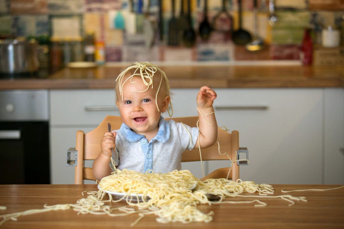 delucapasta's tweet photo. Mary made dry pasta noodles.  Her kid didn't like it.  Don't be Mary.  Bring in your kid for FRESH pasta tonight.  Kids eat free and we'll clean up the mess. #FreshPasta #NoMess #KidsEatFreeMONDAY #ToyDrive https://t.co/CRmLB6GNur