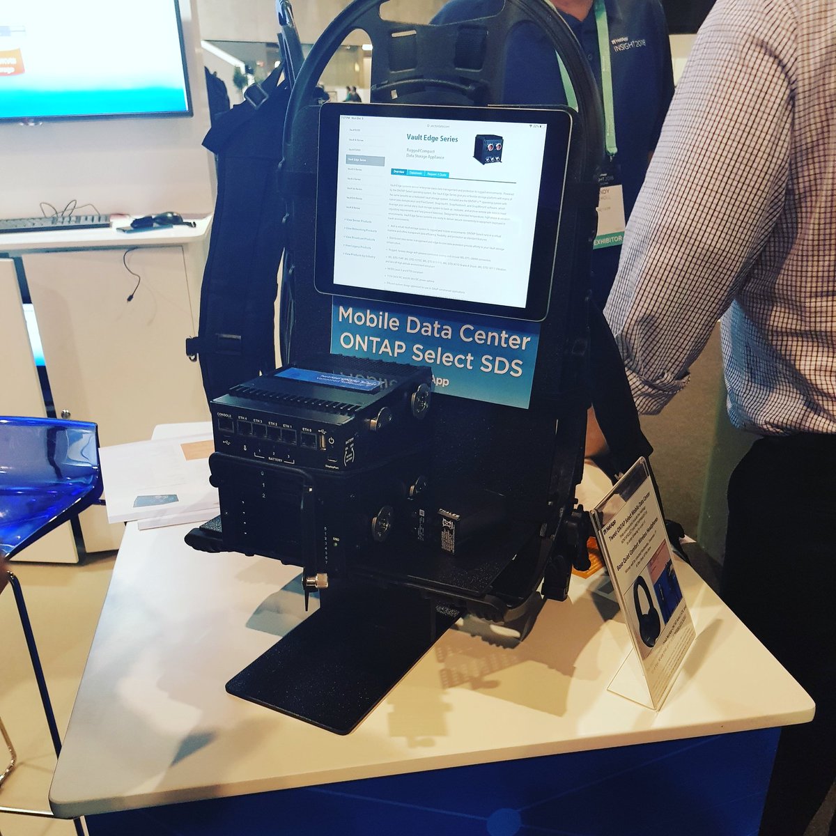il4fili's tweet image. #Netappinsight #Ontapselect portable. I want it!!!!!! #Netappinsight18
