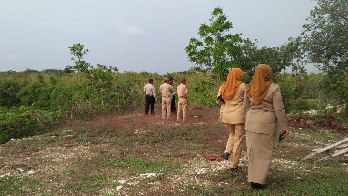 Alhamdulillah merespon dari Pokdarwis DADI REJO Kawasan Cagar Budaya Situs Goa Sentono Mendenrejo, Bapak Bupati Blora melalui <a href="/dinporabudpar/">DINPORABUDPAR KABUPATEN BLORA</a> sore tadi langsung cek lapangan, di dampingi Sesepuh Sentono Mbah parlan, mudah2an Kawasan tersebut bisa dikelola menjadi wisata lokal.