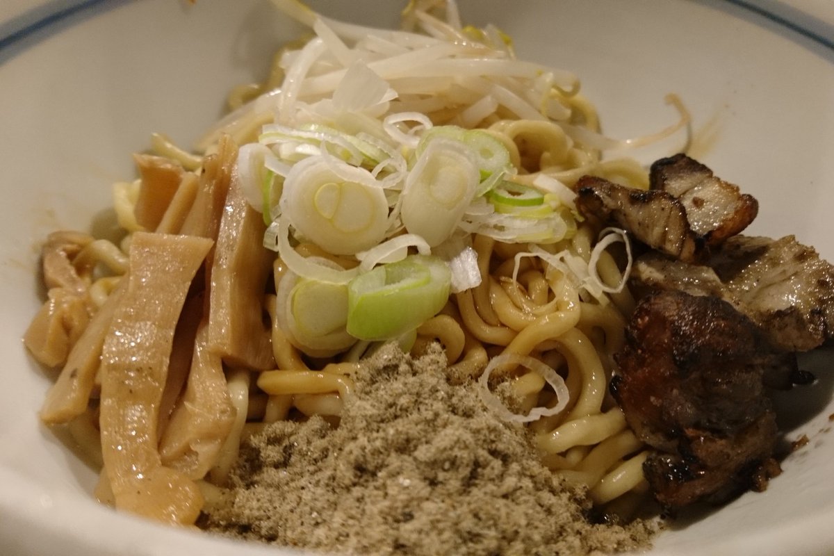 Vj 18 12 1 麺鮮醤油房 周平 松山大街道 油そばを食べてきました 味の調整用にお酢が出てきたので お酢を加えて食べました お酢が好きなのです 旨かったです ラーメン 松山ラーメン 松山おすすめスポット ぽやスポット Ayamiちゃんgo T Co