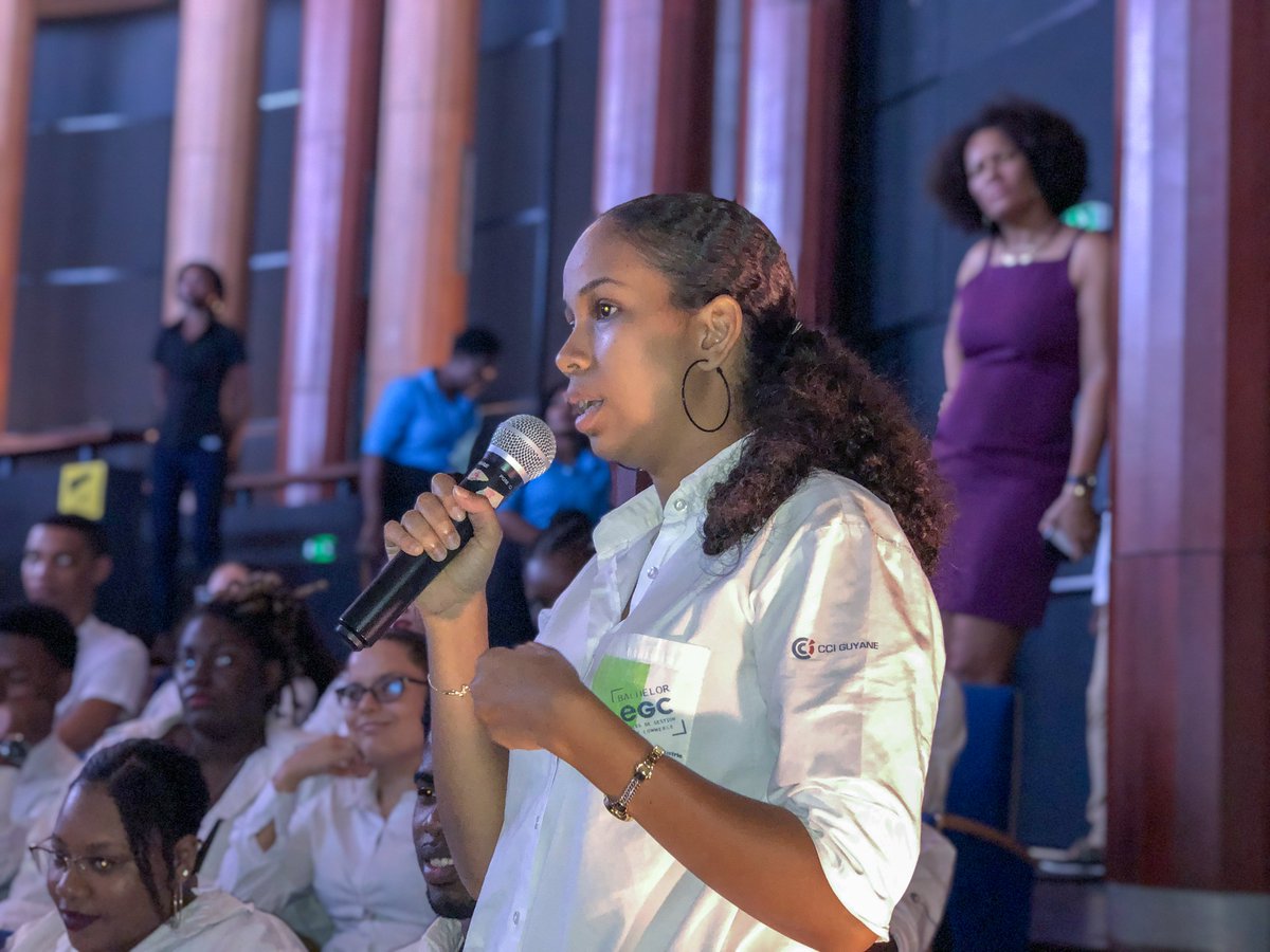 egcguyane's tweet photo. 💡CONFÉRENCE DE L'ENTREPRISE💡

Les étudiants de l'EGC Guyane étaient à la 5 ème conférence de l'Entreprise sur la thématique : L'activité spatiale en Guyane. De nombreux intervenants y étaient présent : CNES ,Centre spatial guyanais, Espace Ariane, l' ESA, et l' Insee Guyane. 🛰 https://t.co/R3uNr1TbWH