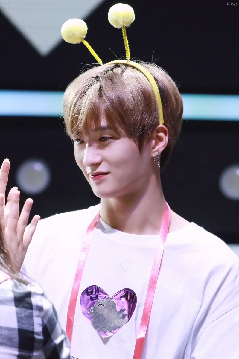 Nboys24's tweet photo. 창민이가 1년만에 소식알려줘서 사진 몇개 올려요  보고싶었어 창민아😭😭

#소년24 #BOYS24 #창민 #소년창민 #이창민 https://t.co/s8DW65Ky6q