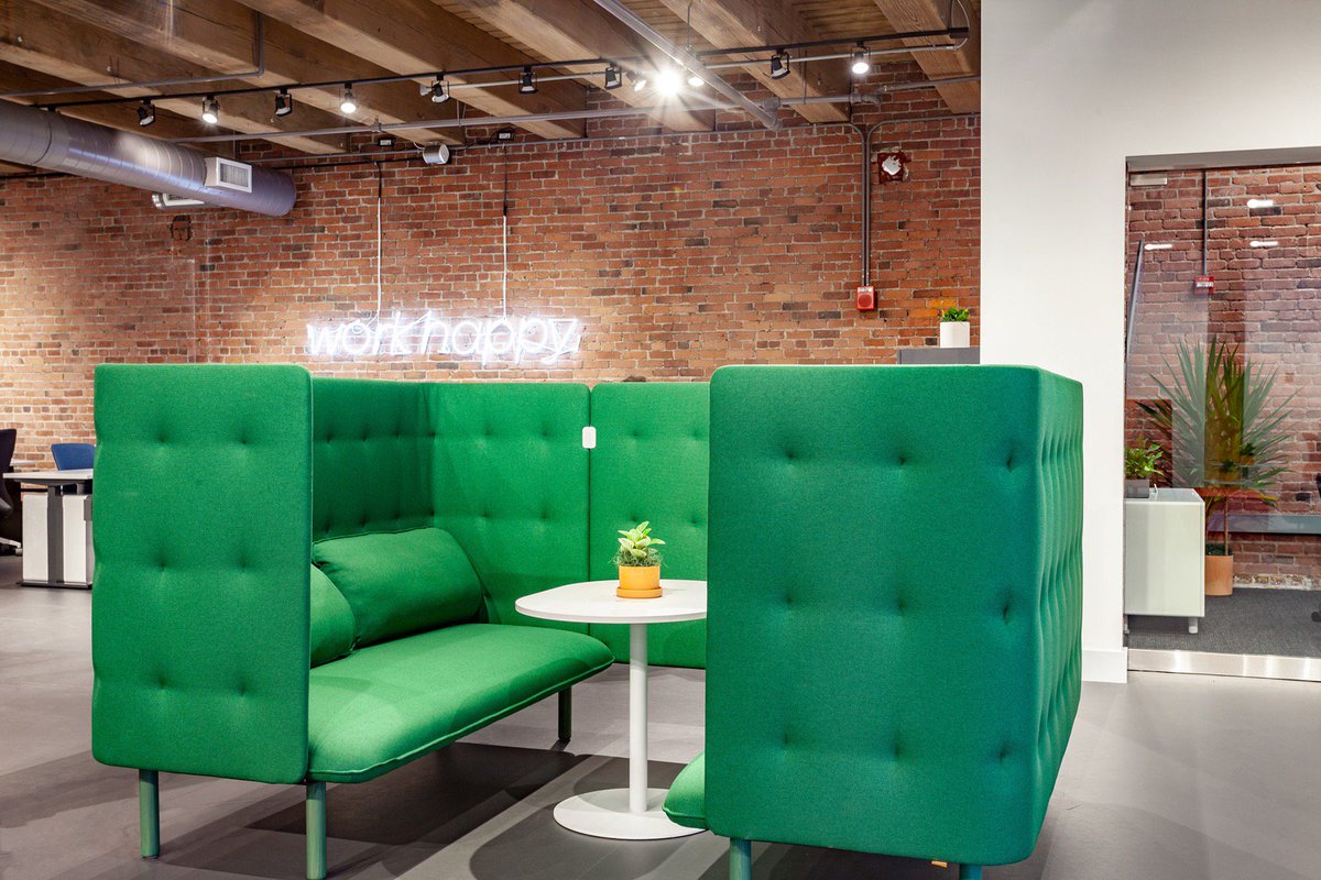 storelovincom's tweet photo. An Inside Look at Poppin Showroom in Boston: https://t.co/lzlcbWDFgV https://t.co/iSuRrGA1HI